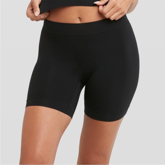Maidenform Basically Sexy Black Seamless Smoothing Shorts Large NWT - Picture 10 of 11